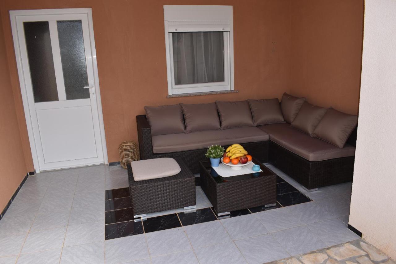 Holiday House Matej Vir Exterior photo