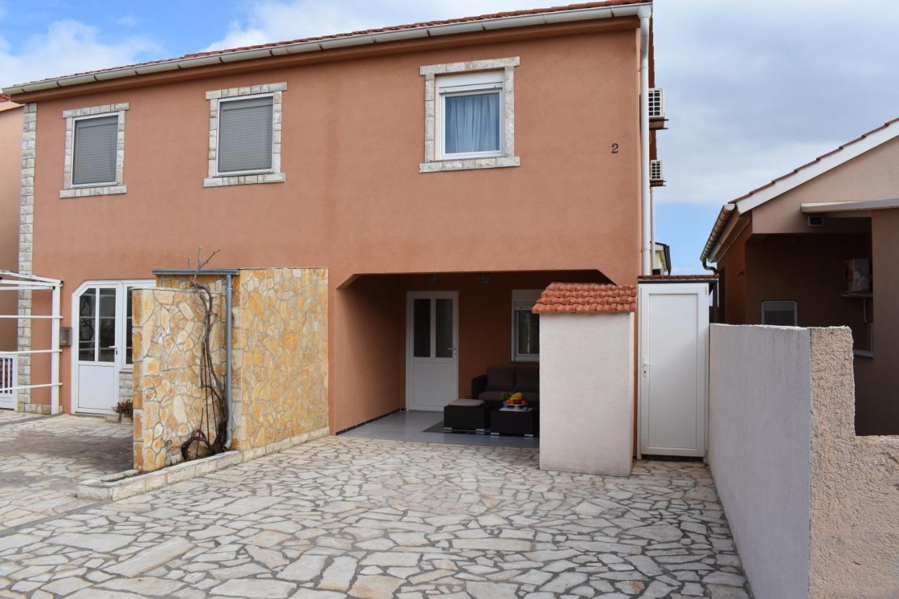 Holiday House Matej Vir Exterior photo